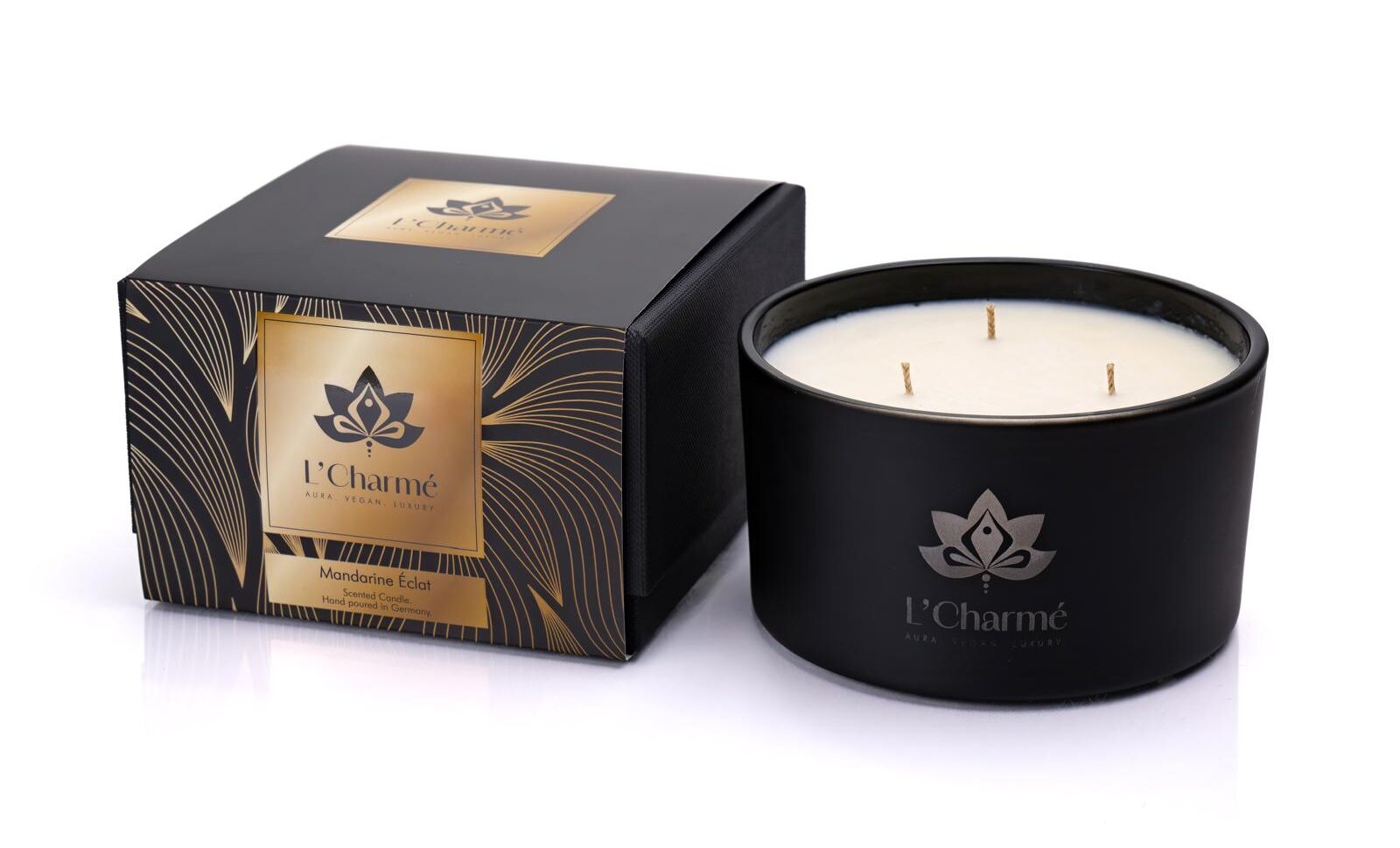 L'Charme sleeve candle